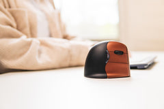 Bakker Elkhuizen Evoluent 4 Right Hand Ergonomic Mouse - Wireless