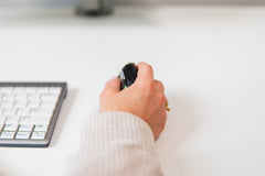 Bakker Elkhuizen Evoluent 4 Right Hand Ergonomic Mouse - Wireless