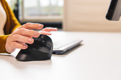 Bakker Elkhuizen Ergonomic Vertical PRF Mouse - Wireless