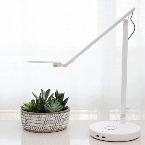 Product Spotlight: Humanscale Nova LED Task Light With Desktop Base